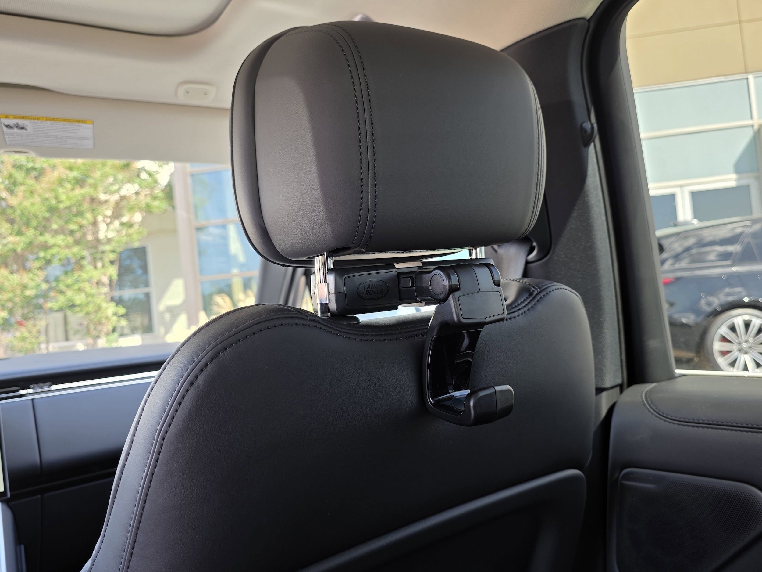2025 Land Rover Range Rover SE - Photo 22