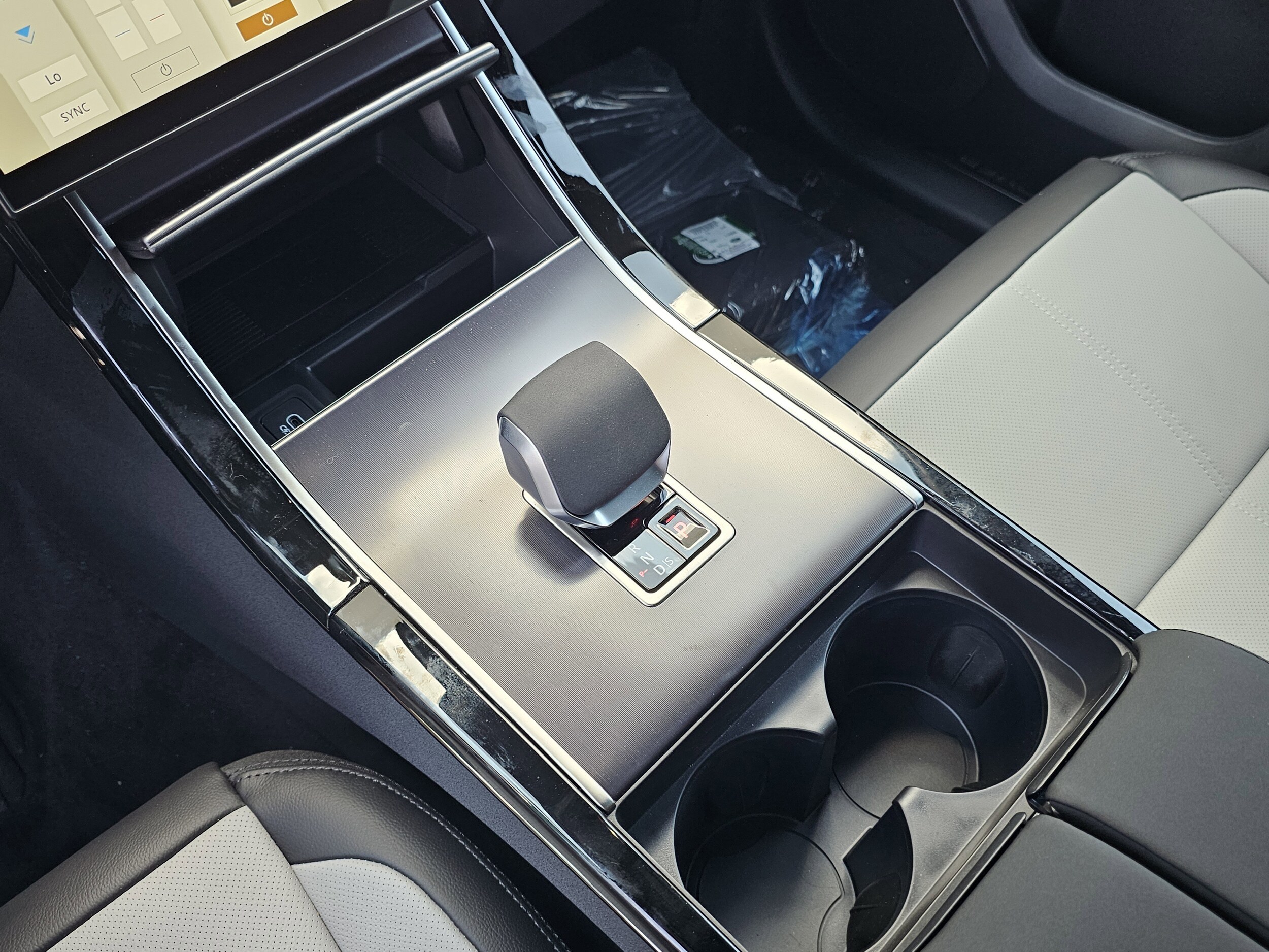 2026 Land Rover Range Rover Velar Dynamic SE - Photo 24