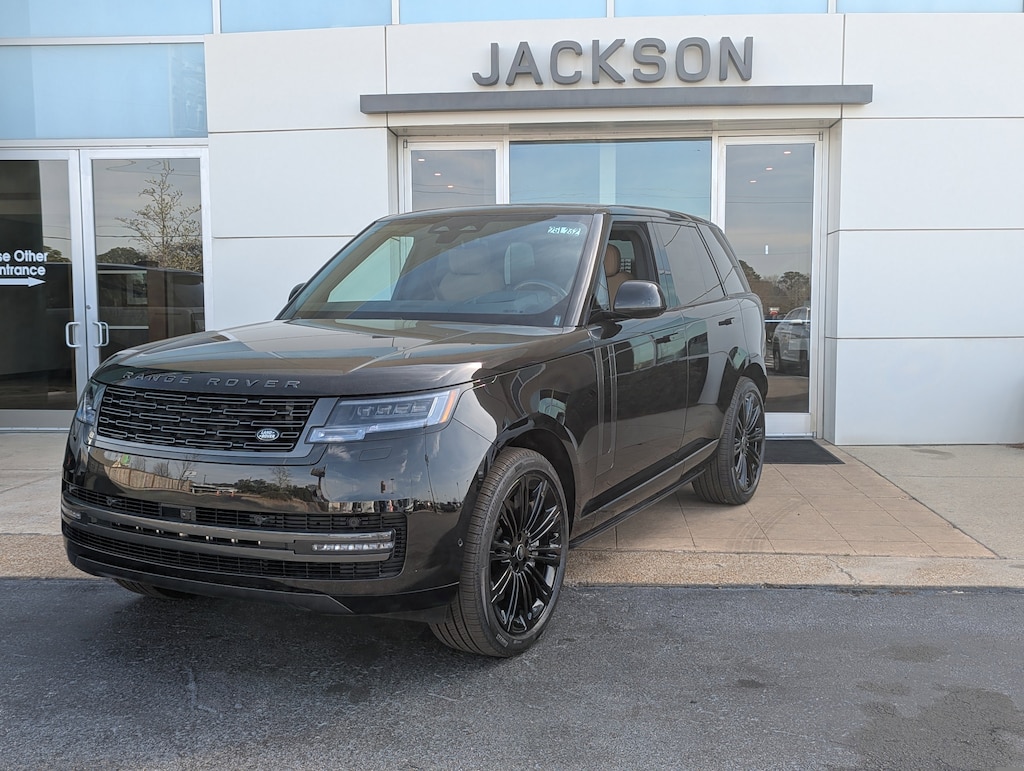 New 2025 Land Rover Range Rover SE SUV