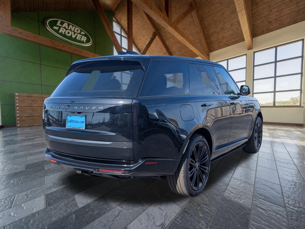 New 2025 Land Rover Range Rover SE SUV