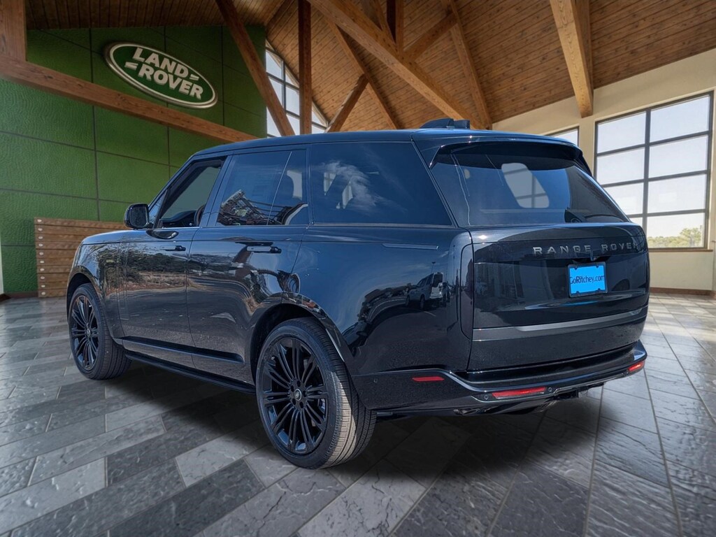 New 2025 Land Rover Range Rover SE SUV