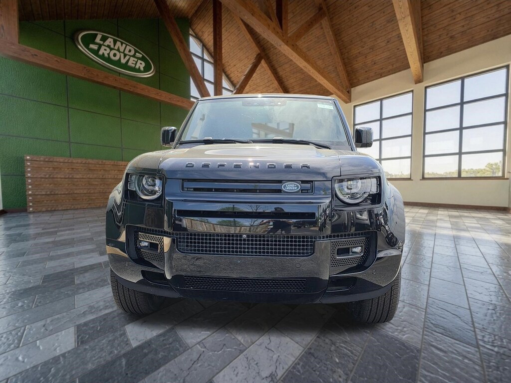 New 2024 Land Rover Defender 90 X-Dynamic SE SUV