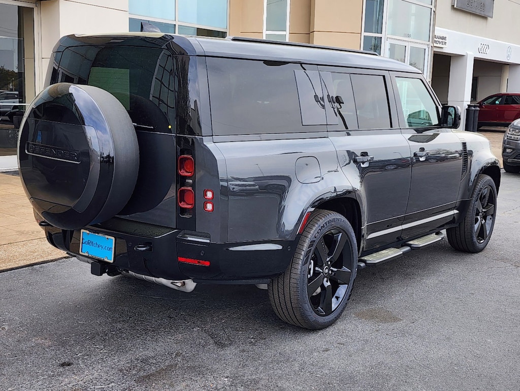 New 2025 Land Rover Defender 130 X-Dynamic SE SUV