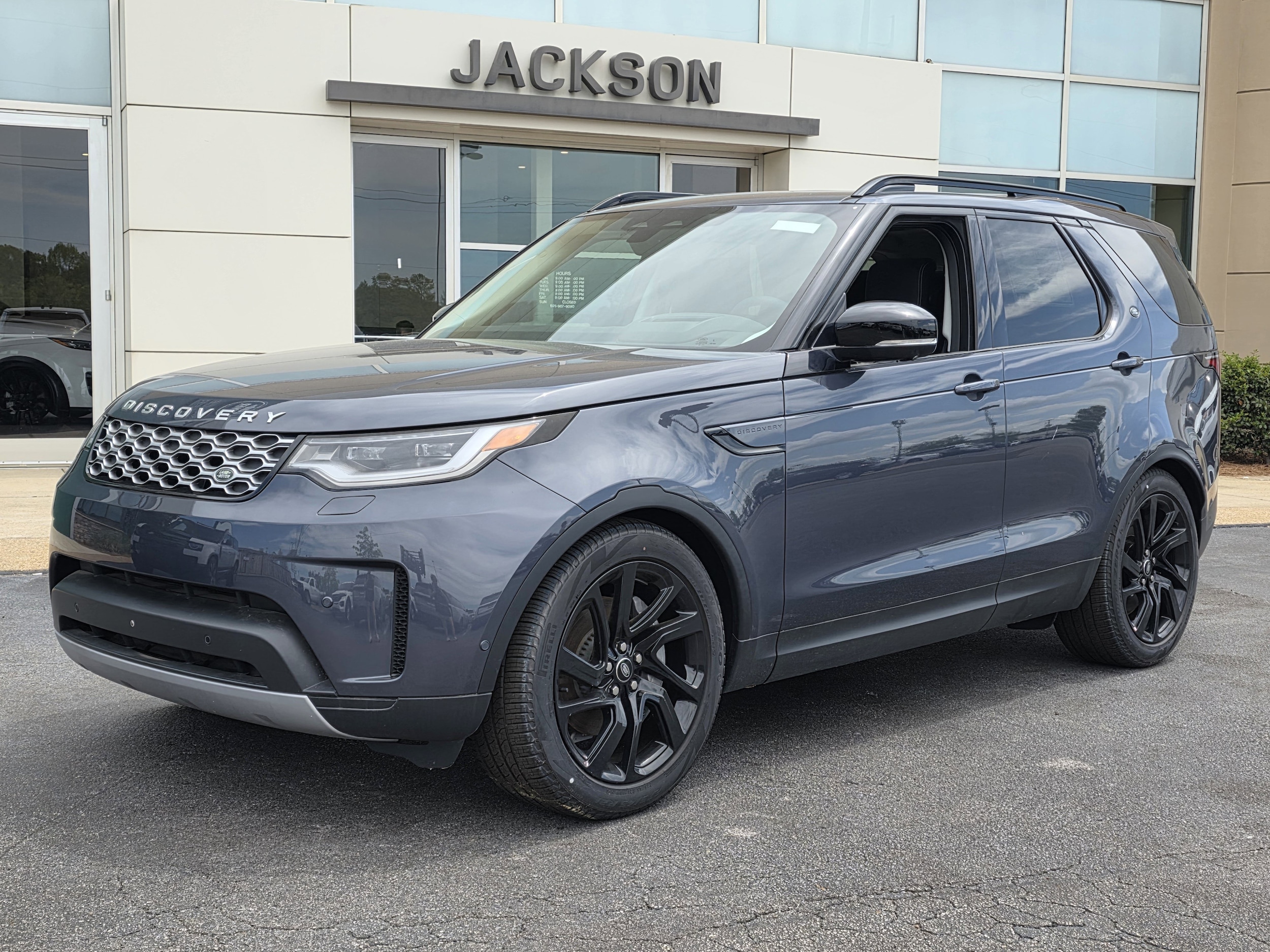 2024 Land Rover Discovery S