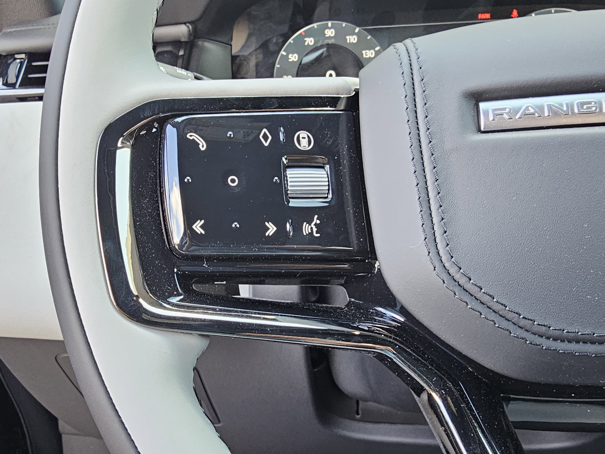 2026 Land Rover Range Rover Velar Dynamic SE - Photo 27