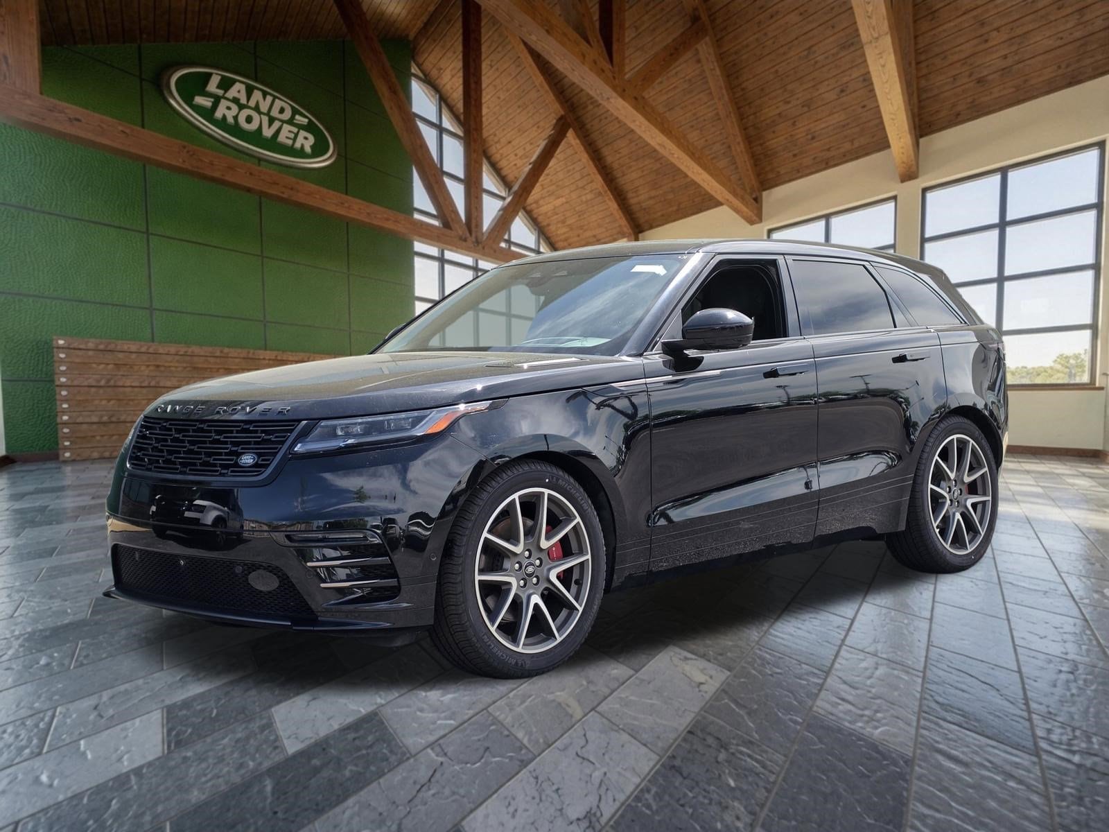 2025 Land Rover Range Rover Velar P400 Dynamic SE 