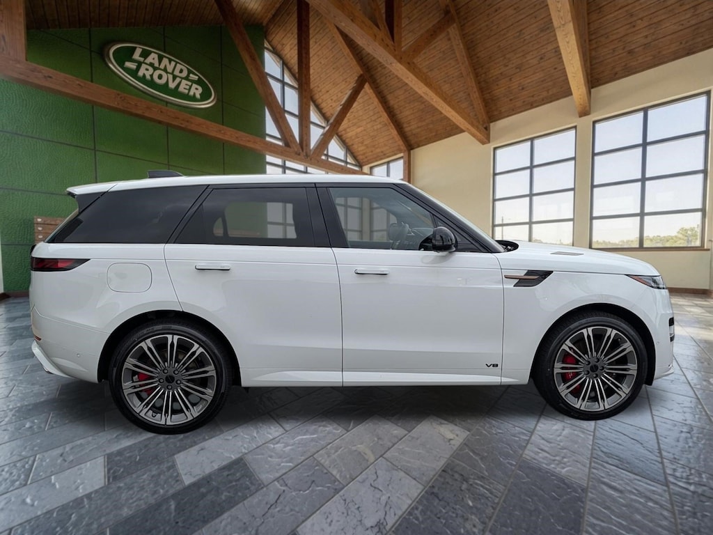 New 2026 Land Rover Range Rover Sport Dynamic SE SUV