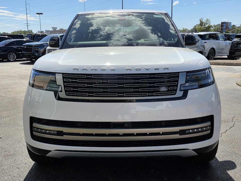New 2025 Land Rover Range Rover SE SUV
