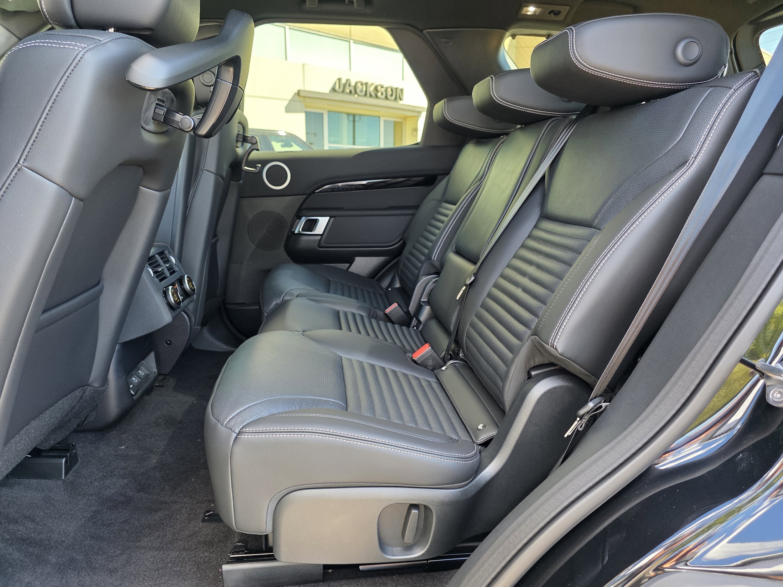 2025 Land Rover Discovery S - Photo 19