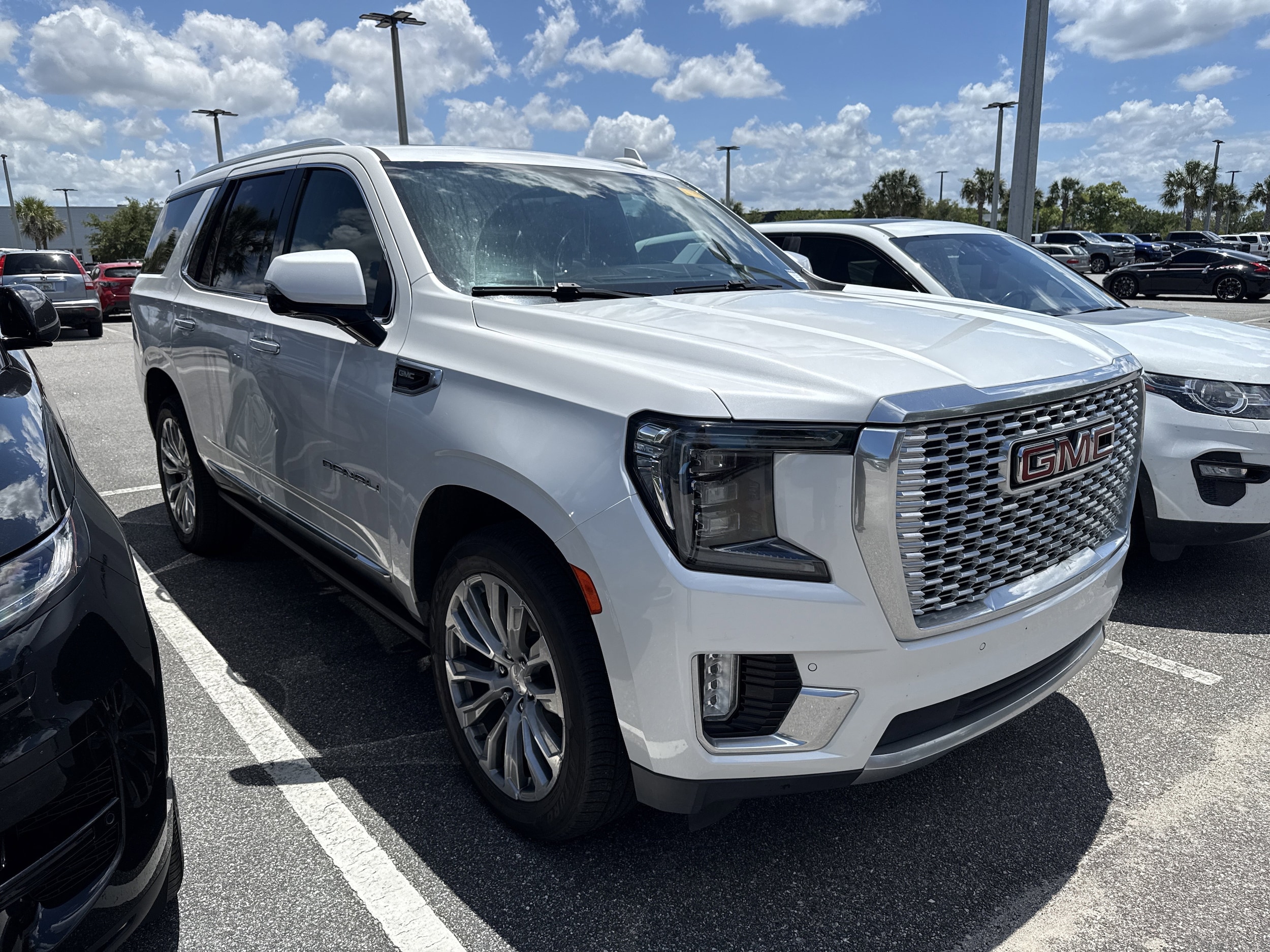 2021 GMC Yukon 4WD Denali's photo