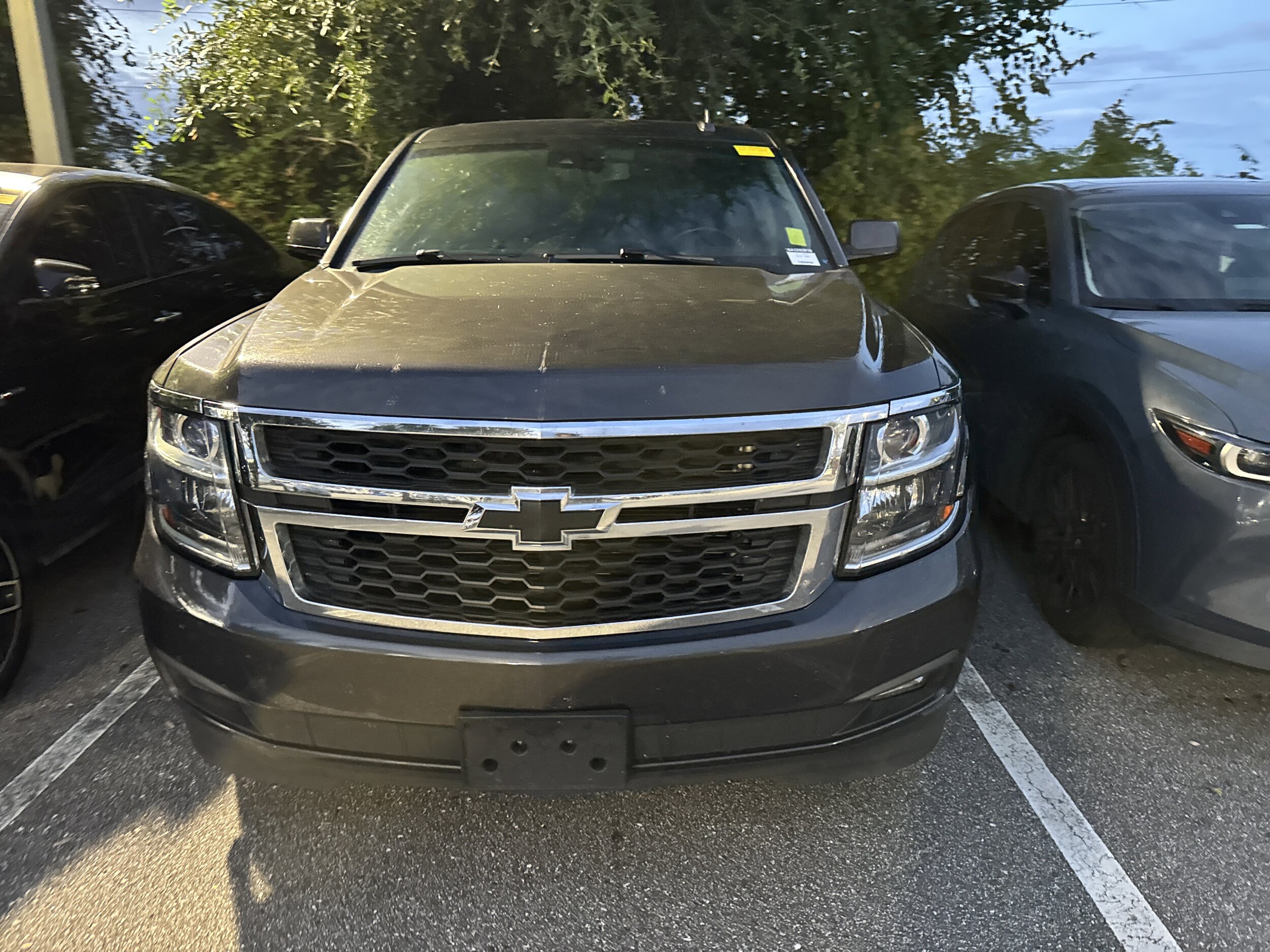 2017 Chevrolet Tahoe LT photo 2