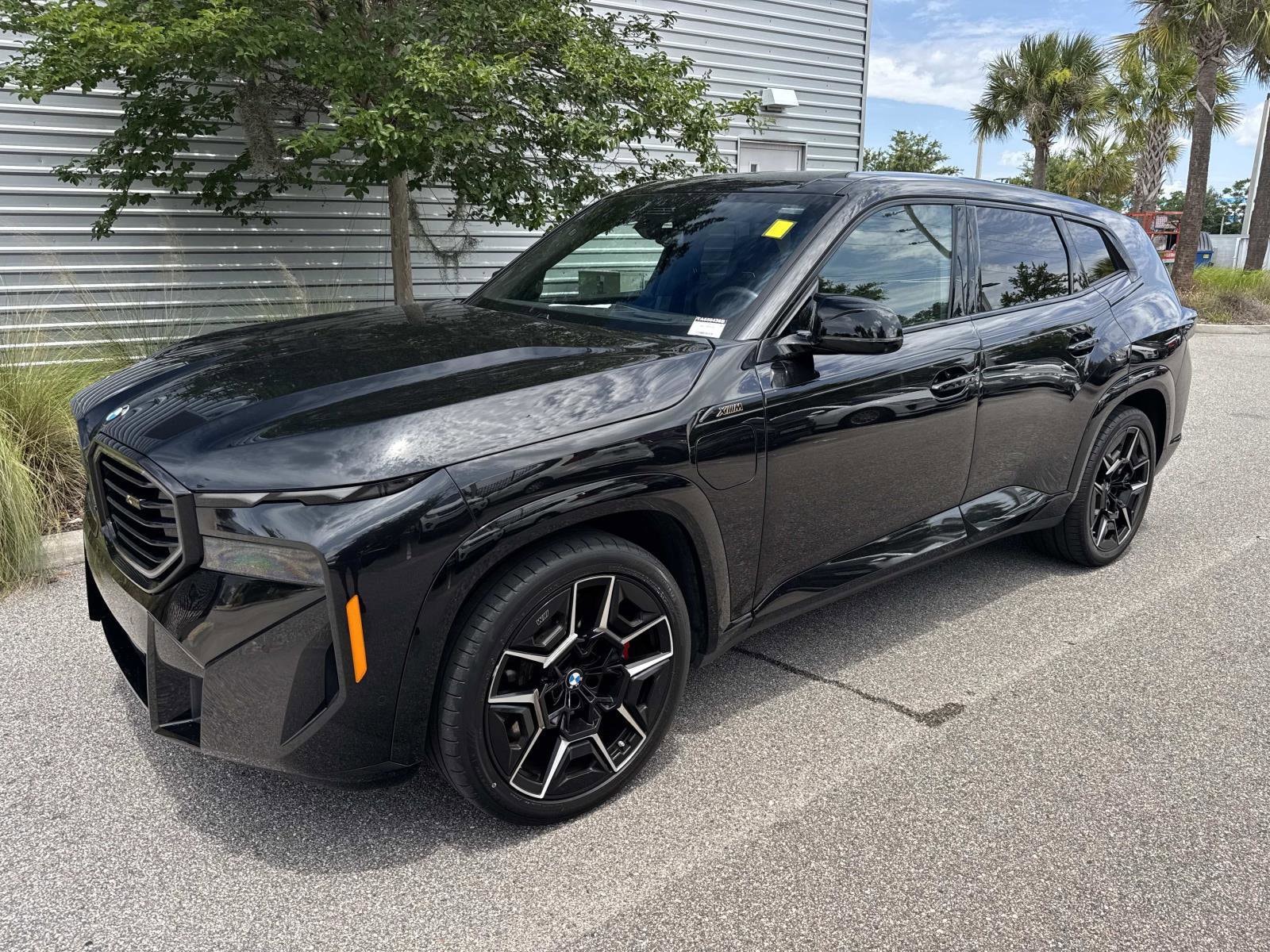 2023 BMW XM -'s photo