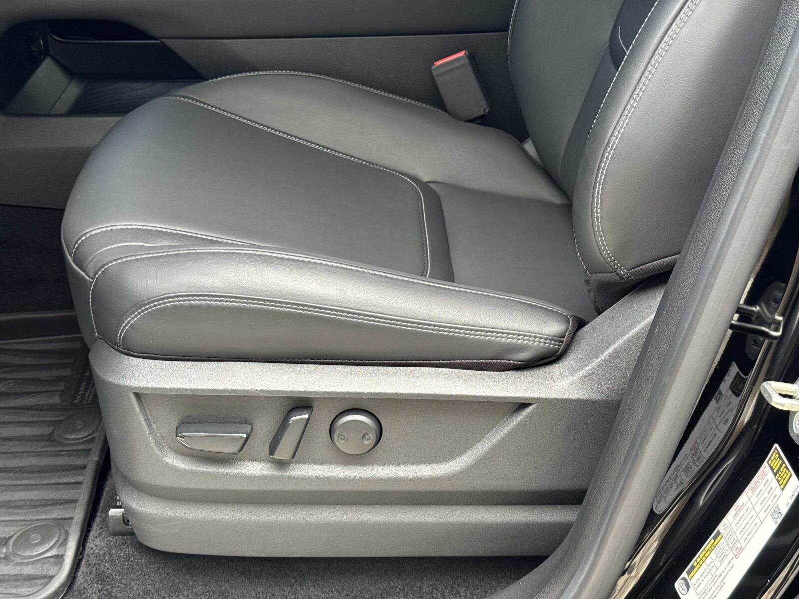 2026 INFINITI QX80 21