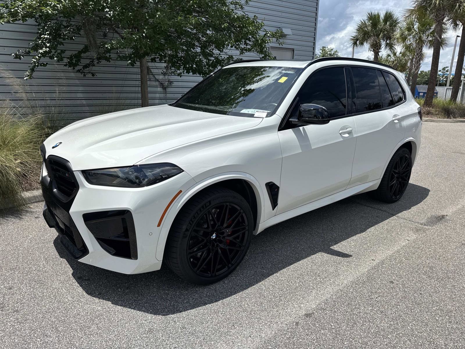 2025 BMW X5 M Competition's photo