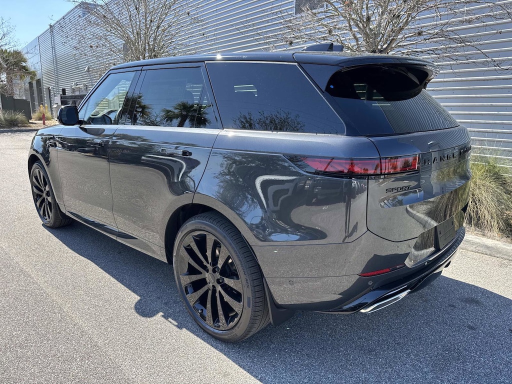 New 2026 Land Rover Range Rover Sport Dynamic SE SUV