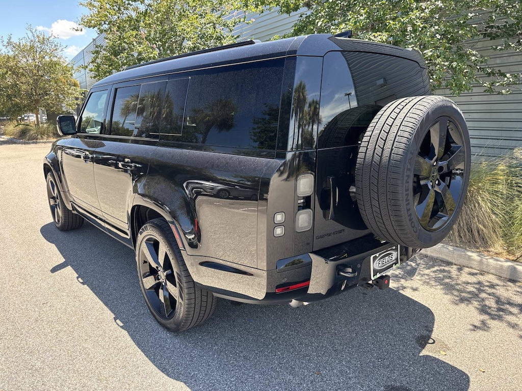 New 2026 Land Rover Defender 130 X-Dynamic SE SUV