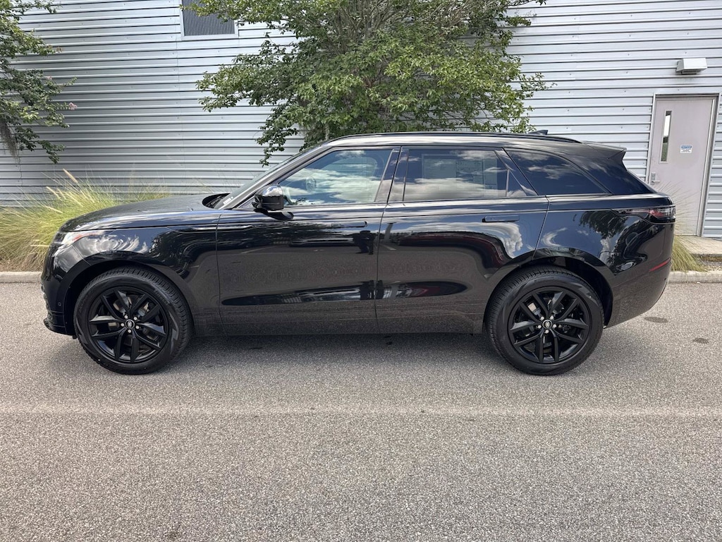 New 2026 Land Rover Range Rover Velar Dynamic SE