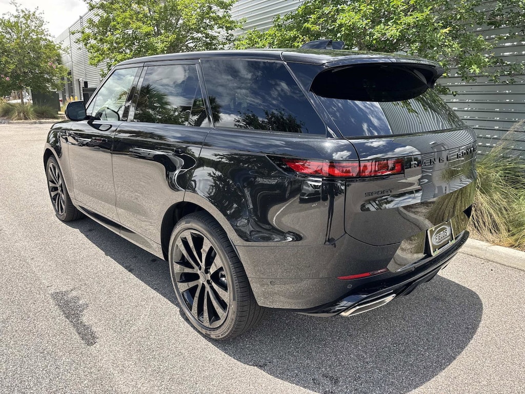 New 2026 Land Rover Range Rover Sport Dynamic SE SUV