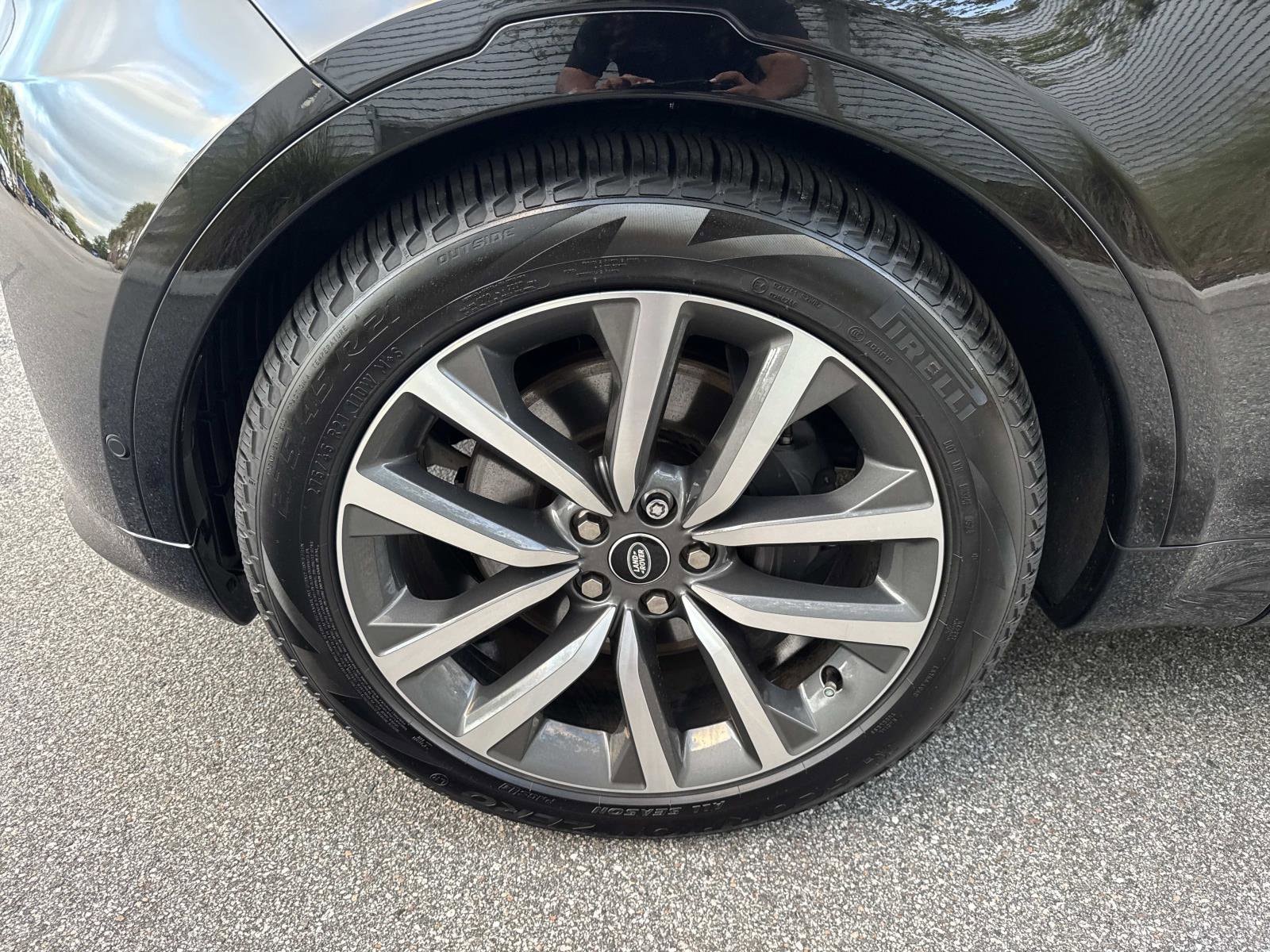 2025 Land Rover Discovery Dynamic SE - Photo 10