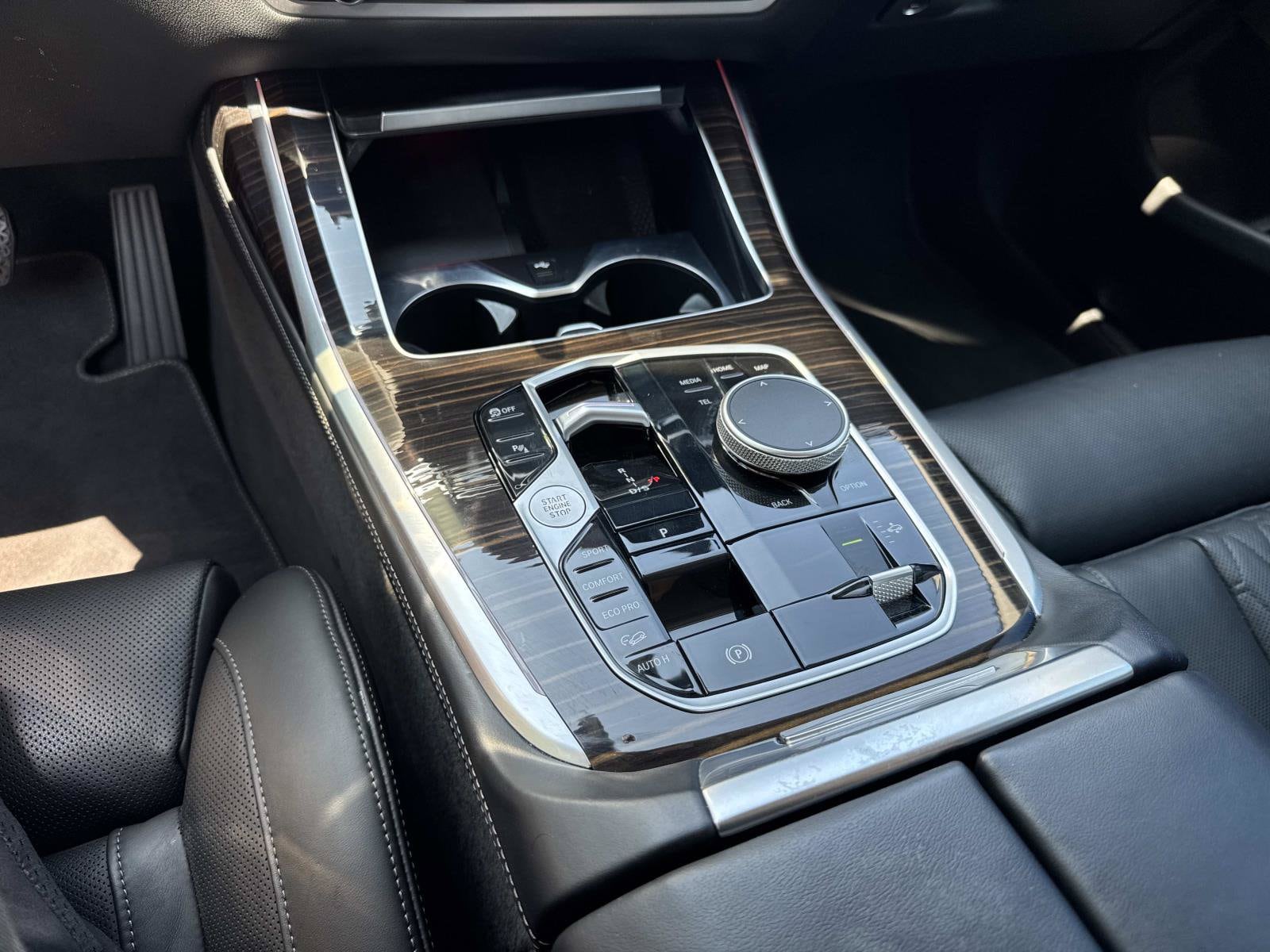 2026 BMW X7 26