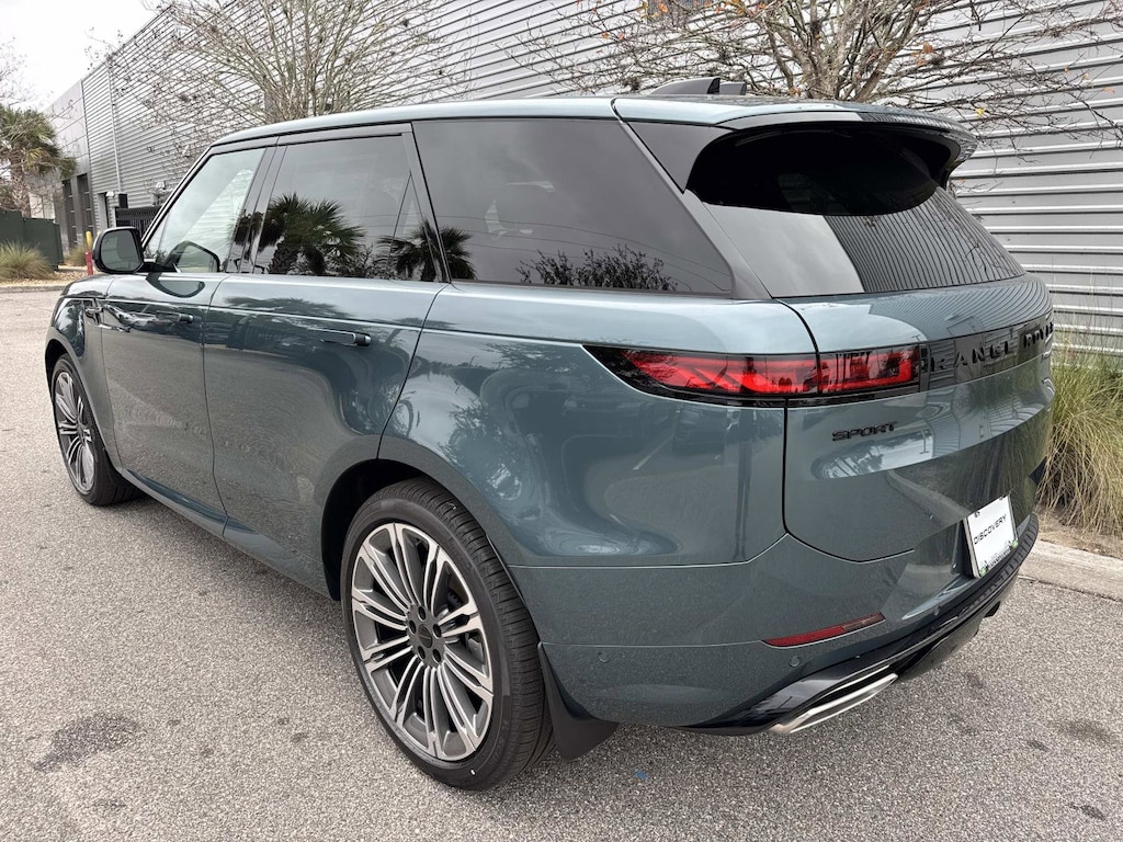 New 2026 Land Rover Range Rover Sport Dynamic SE SUV