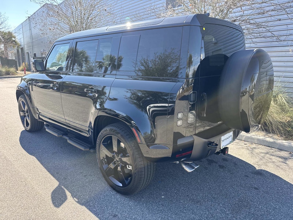 New 2026 Land Rover Defender 110 X-Dynamic SE SUV