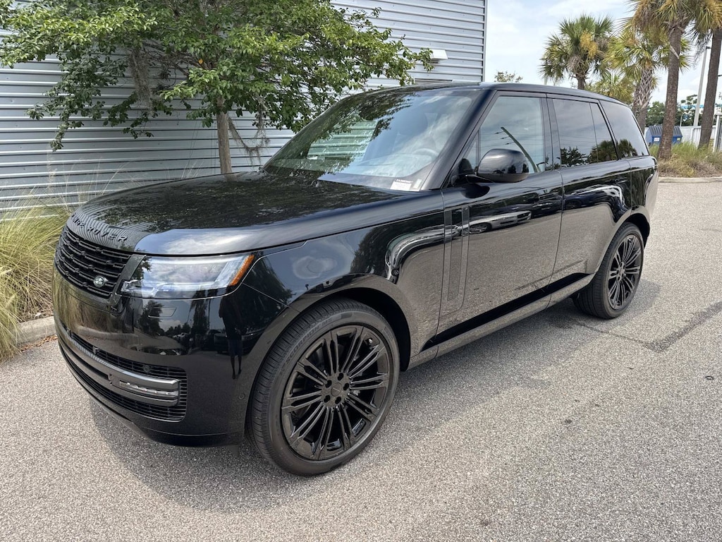 New 2026 Land Rover Range Rover SE SUV