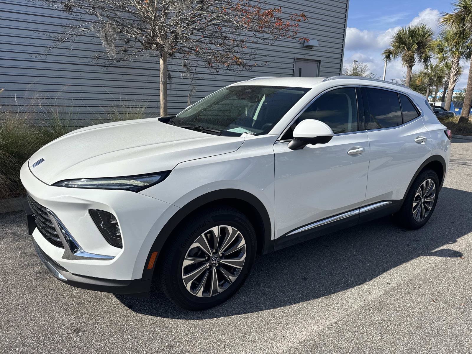 2025 Buick Envision Preferred's photo