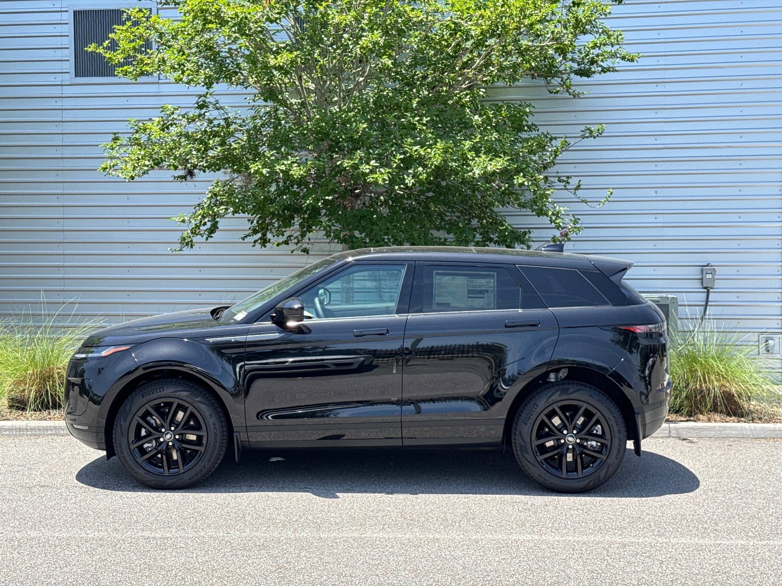 2026 Land Rover Range Rover Evoque S photo 2