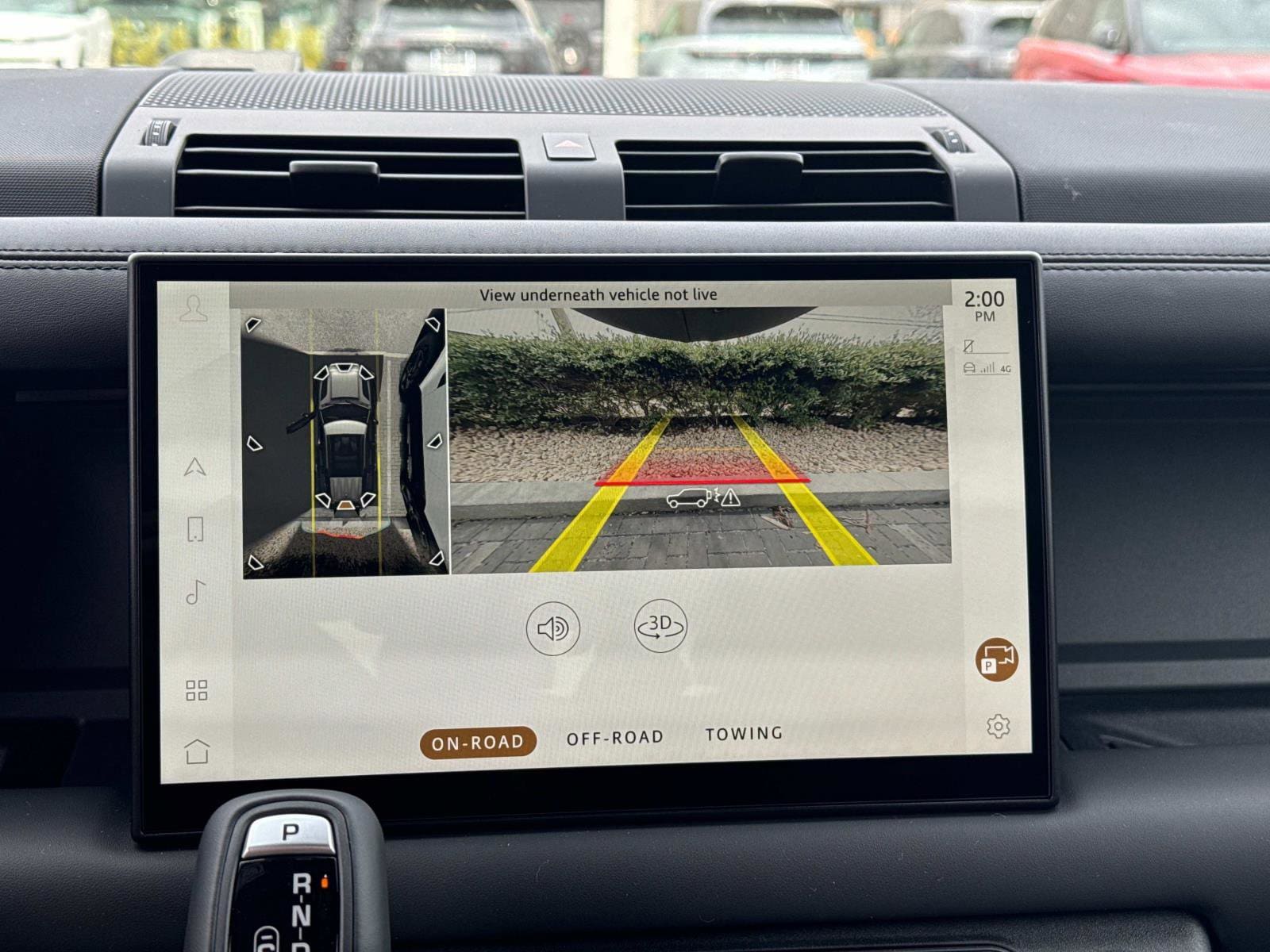 2025 Land Rover Defender X-Dynamic SE - Photo 23