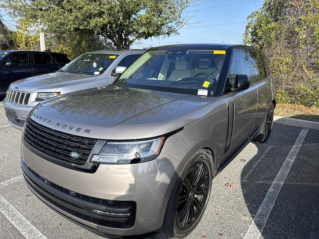 Used 2023 Land Rover Range Rover SE P400 SE SWB