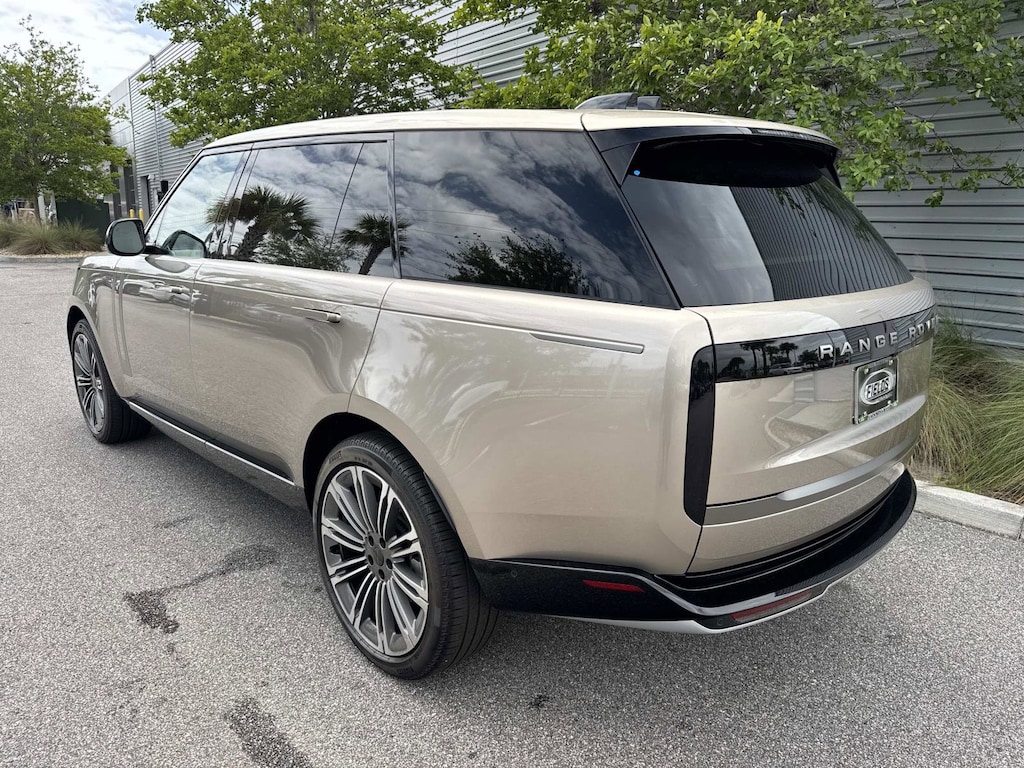 New 2026 Land Rover Range Rover SE 7 Seats SUV