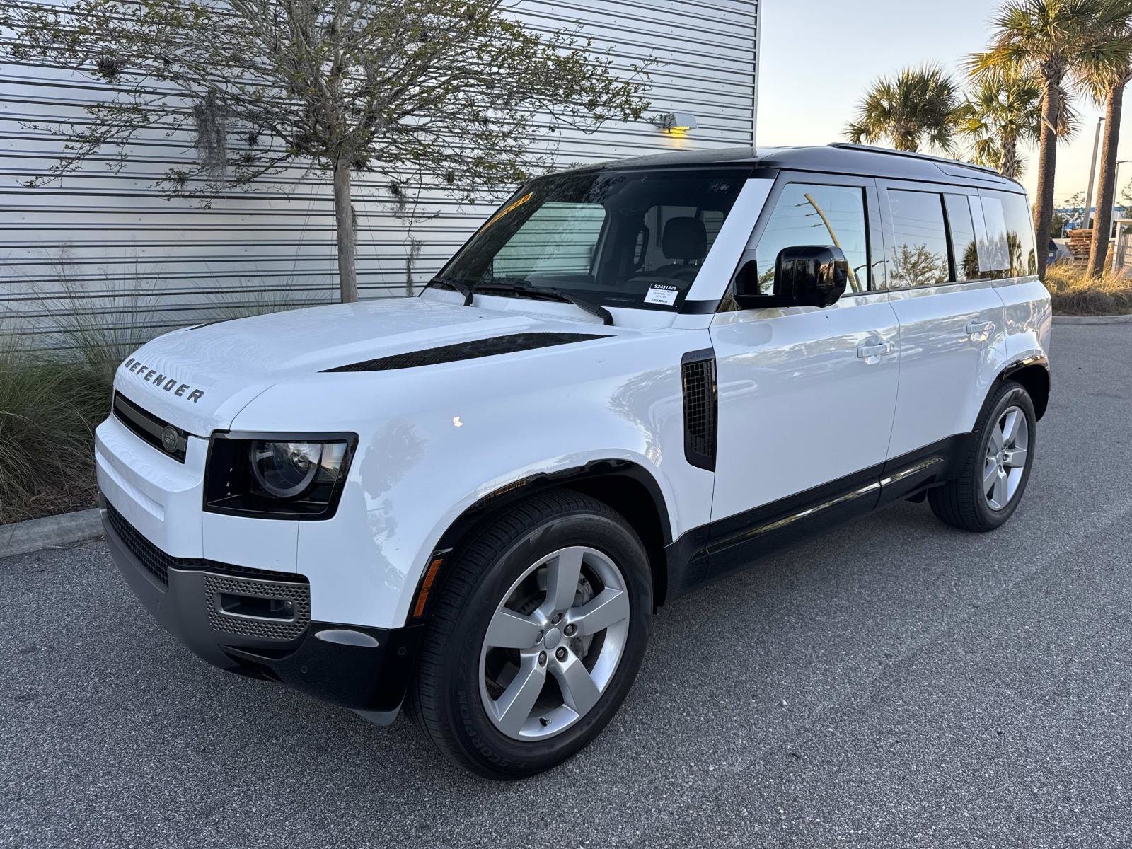 2025 Land Rover Defender