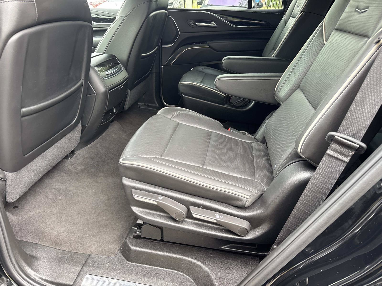 2024 Cadillac Escalade Sport - Photo 15