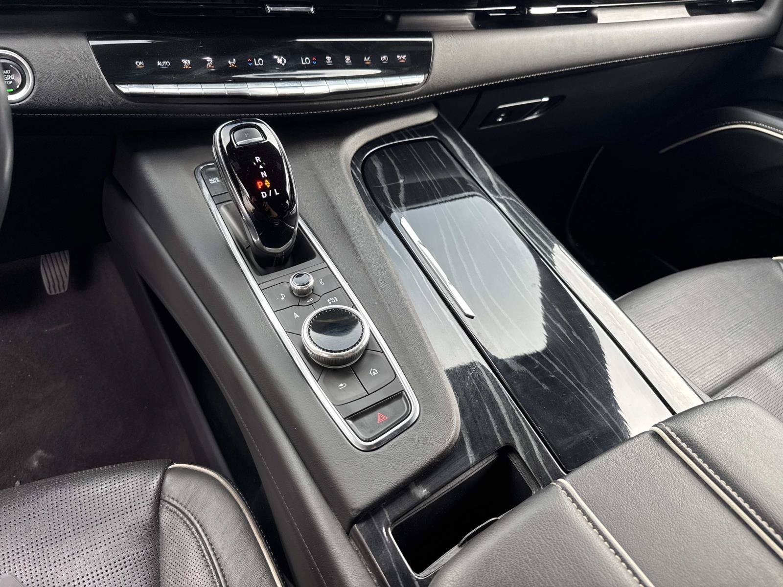 2024 Cadillac Escalade Sport - Photo 28