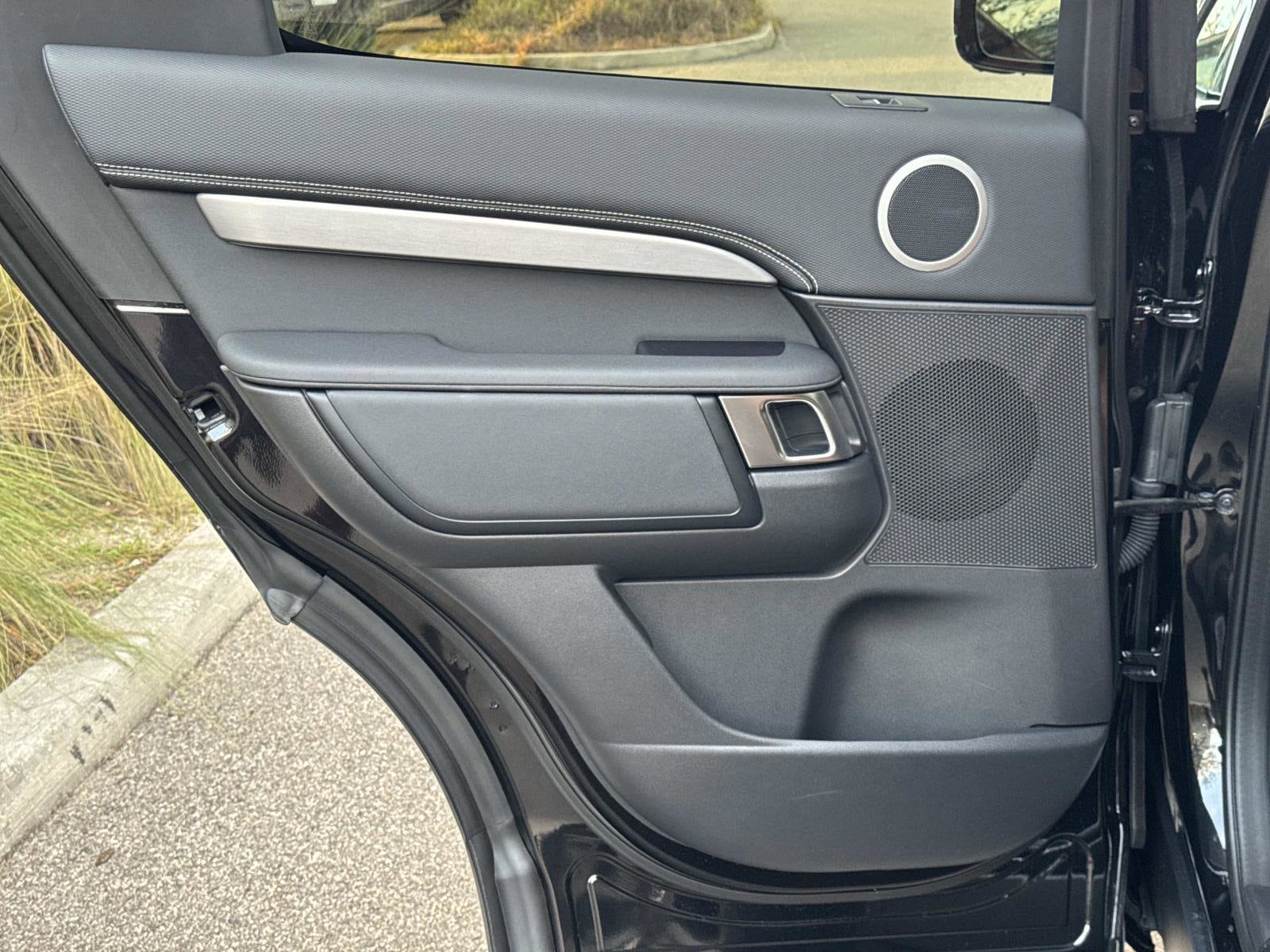 2025 Land Rover Discovery Dynamic SE - Photo 13