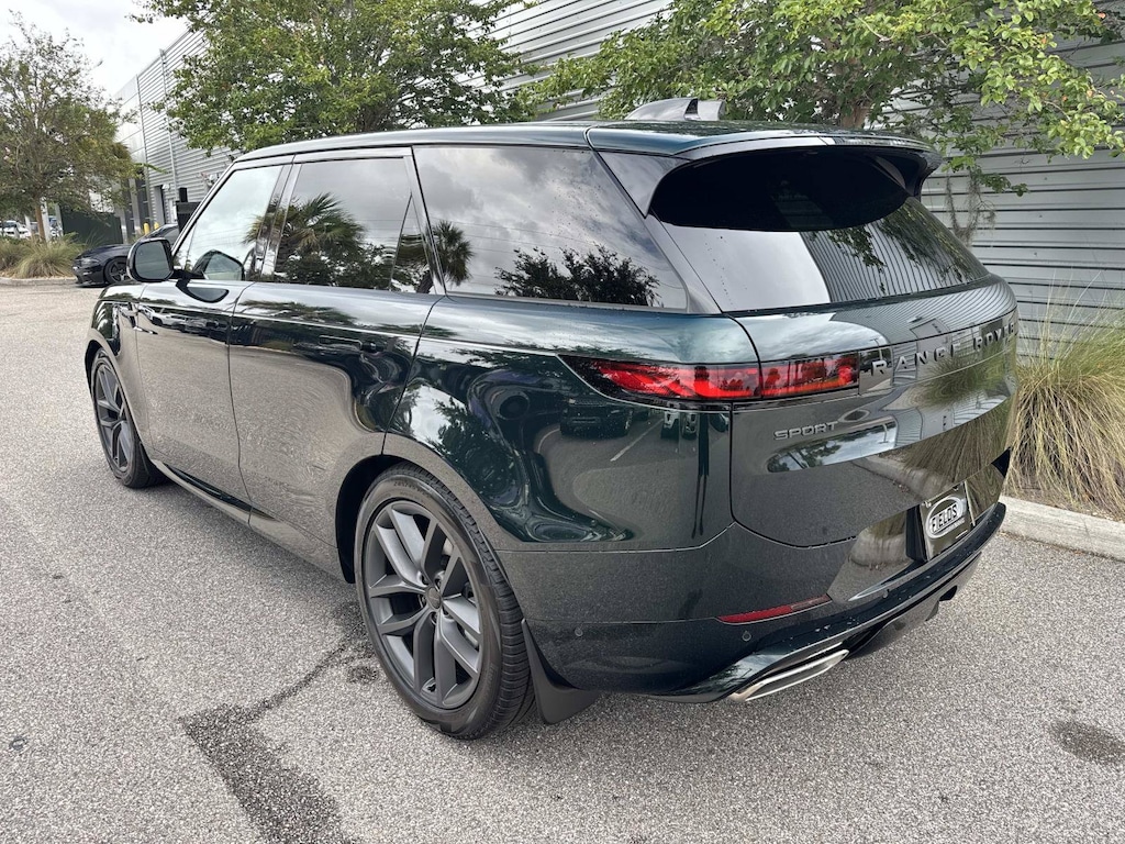 New 2026 Land Rover Range Rover Sport Dynamic SE SUV