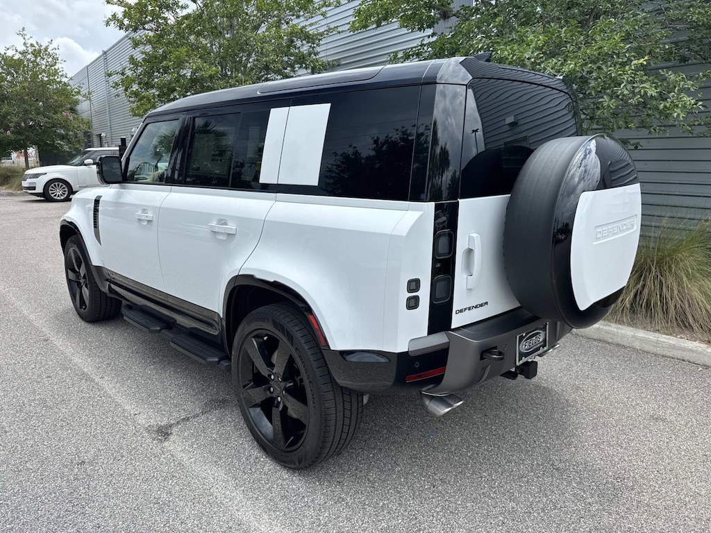 New 2026 Land Rover Defender 110 V8 SUV