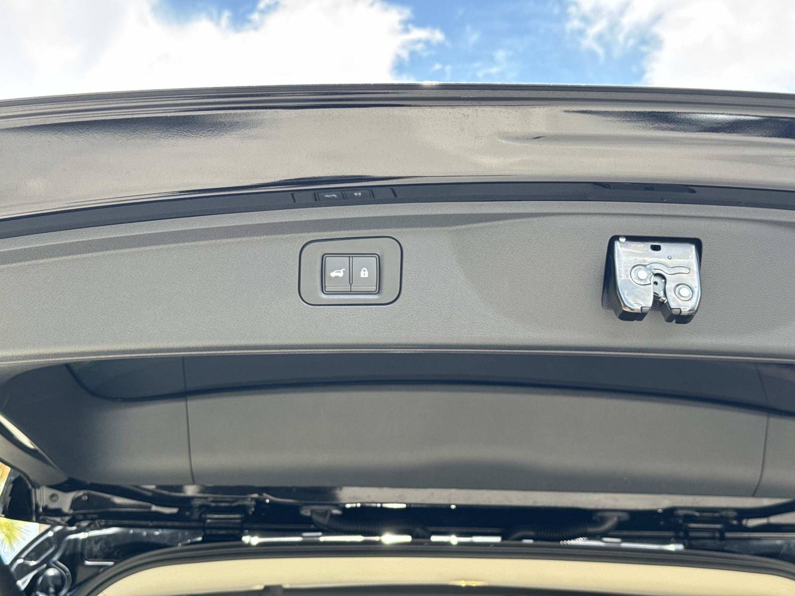 2026 INFINITI QX80 11