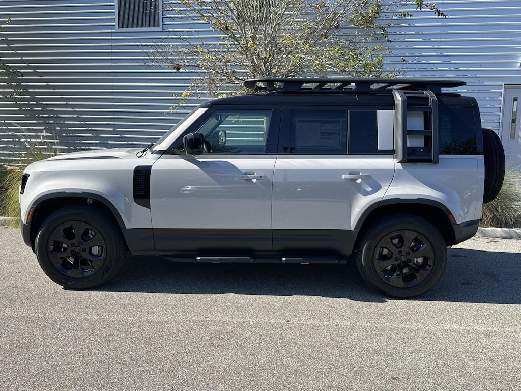 New 2026 Land Rover Defender 110 S 300PS SUV
