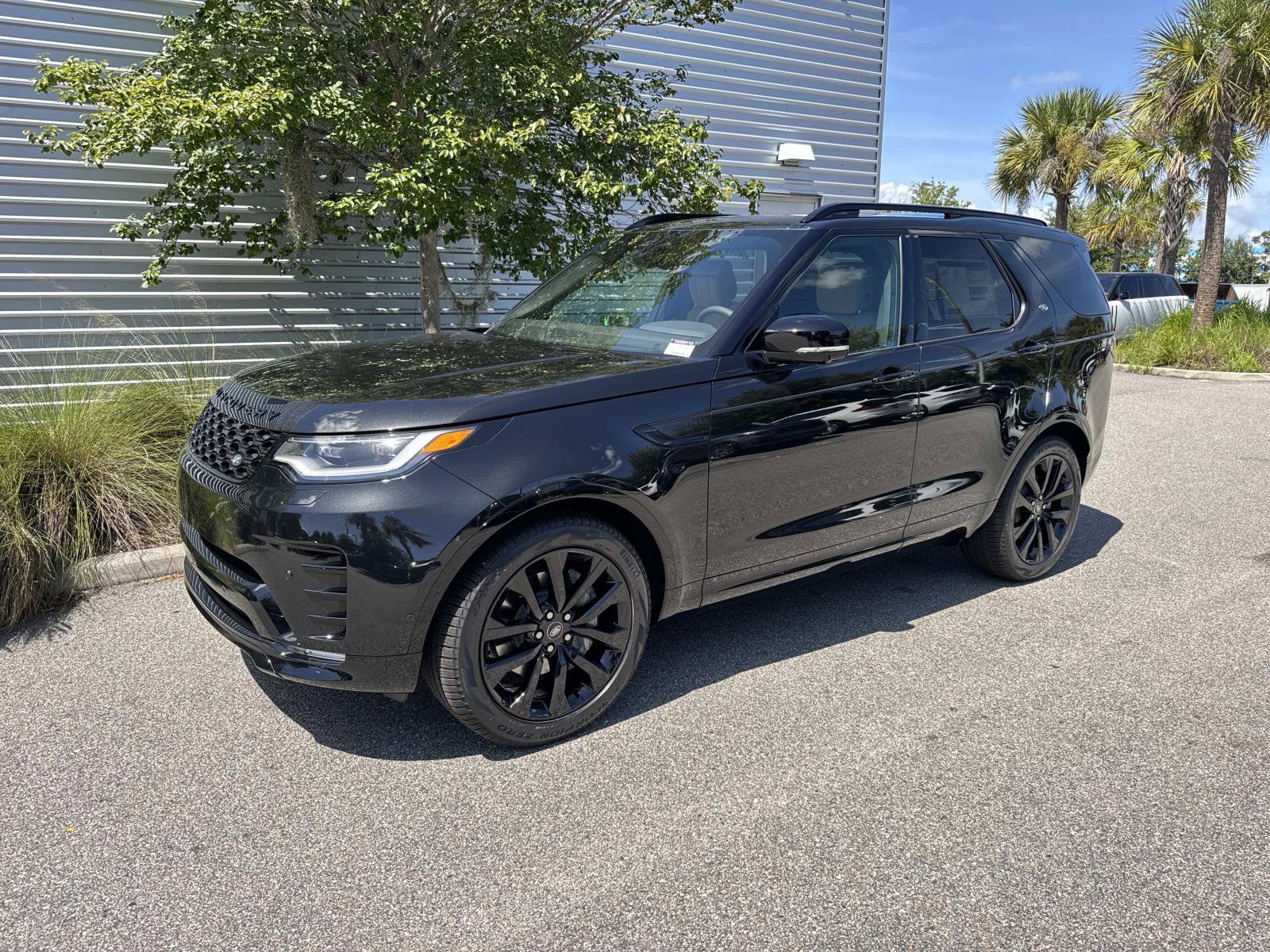 2026 Land Rover Discovery