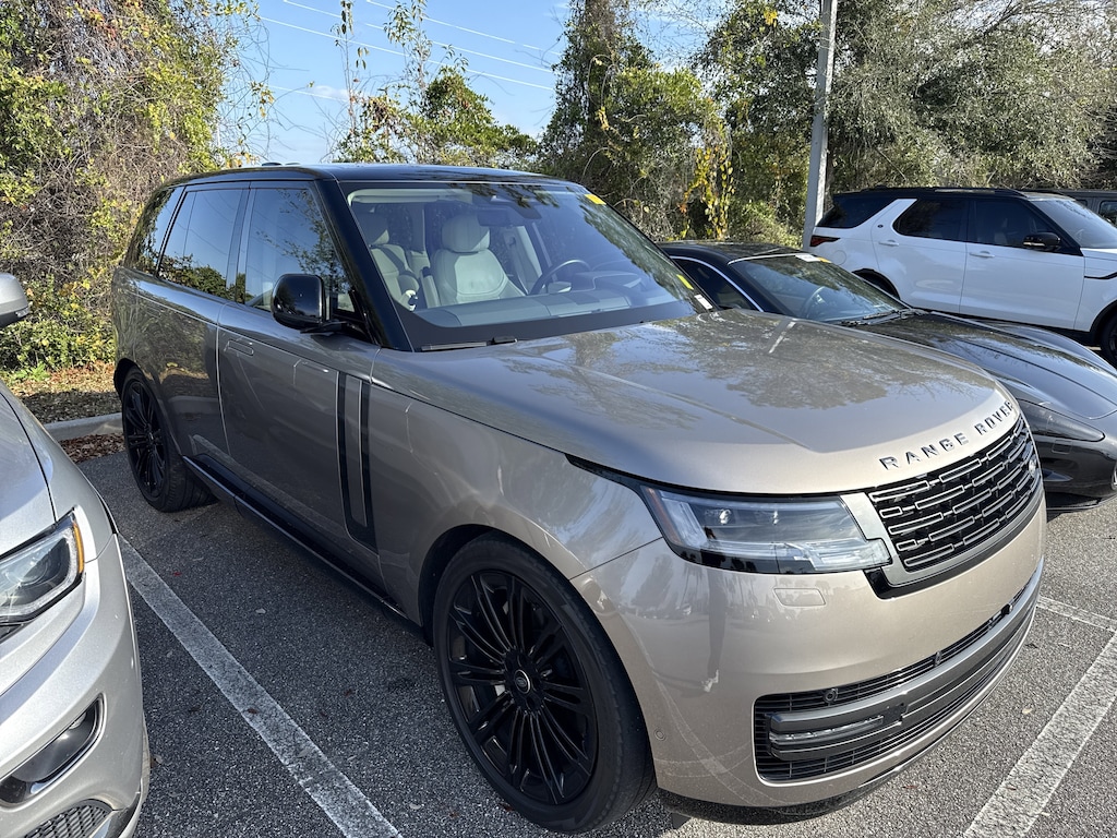 Used 2023 Land Rover Range Rover SE P400 SE SWB