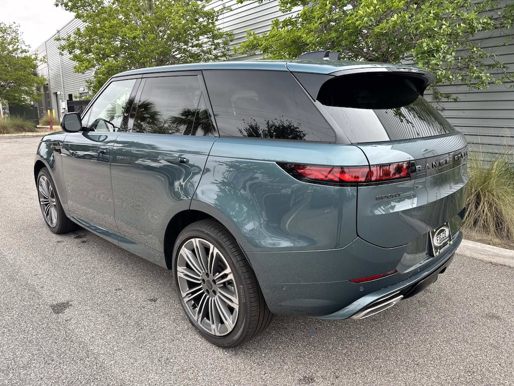 New 2026 Land Rover Range Rover Sport Dynamic SE SUV