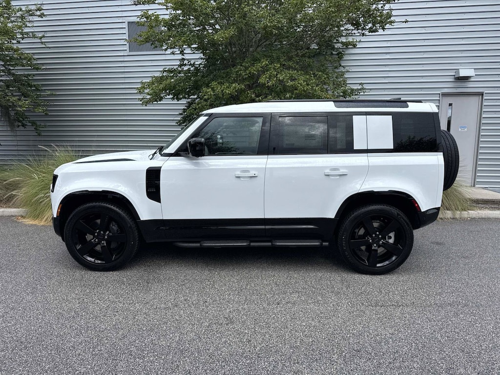 New 2026 Land Rover Defender 110 X-Dynamic SE SUV
