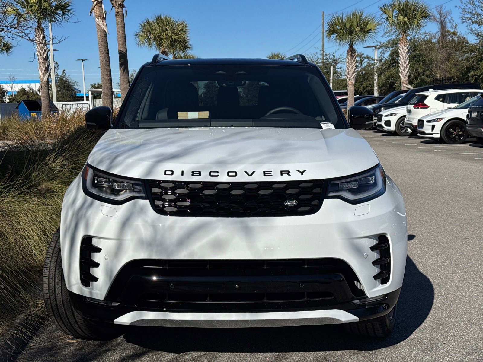 2025 Land Rover Discovery SE photo 2