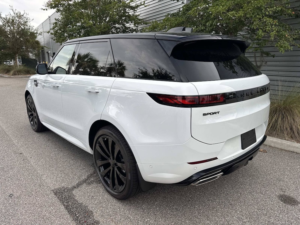 New 2026 Land Rover Range Rover Sport Dynamic SE SUV