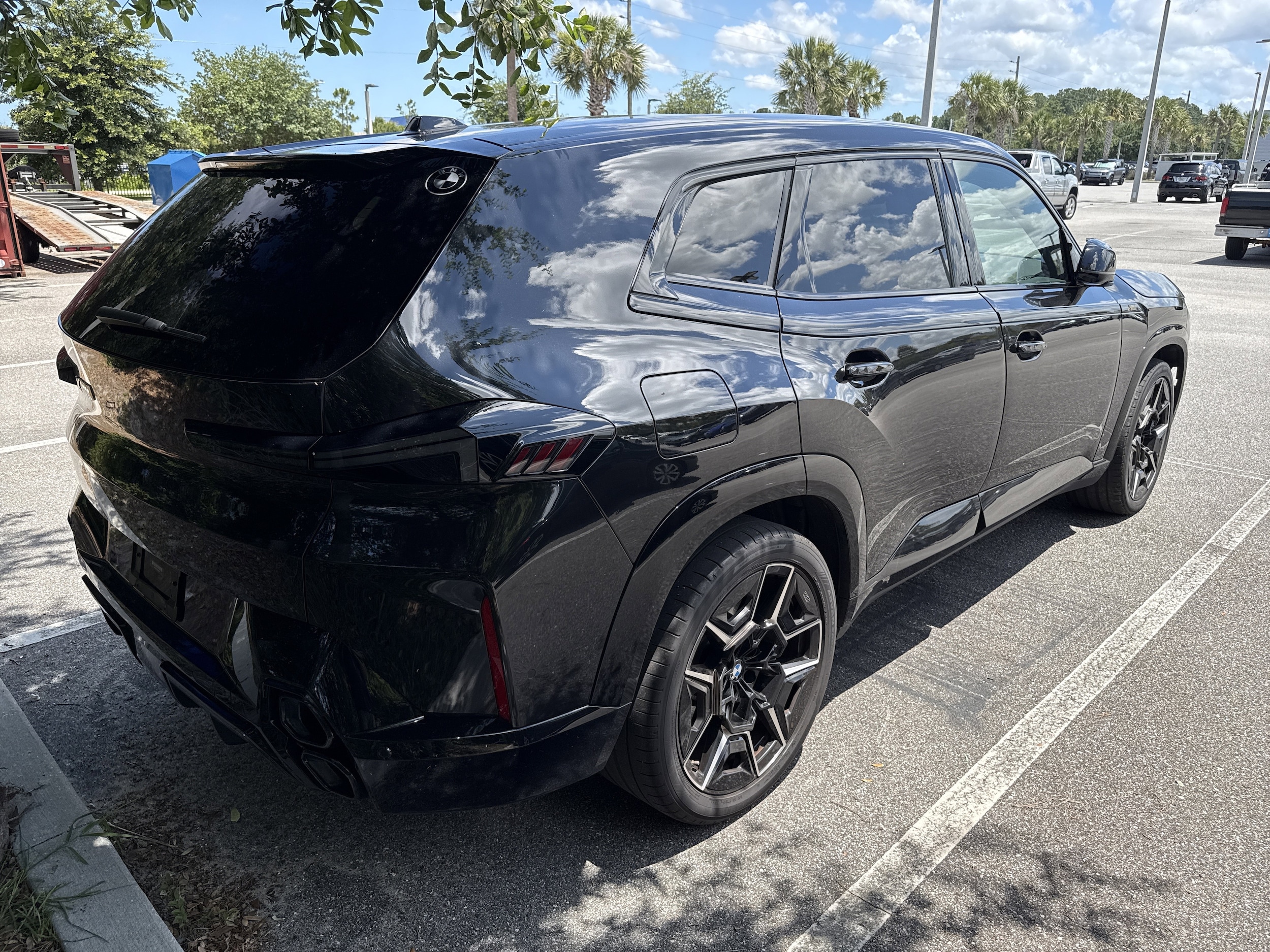 2023 BMW XM -'s photo