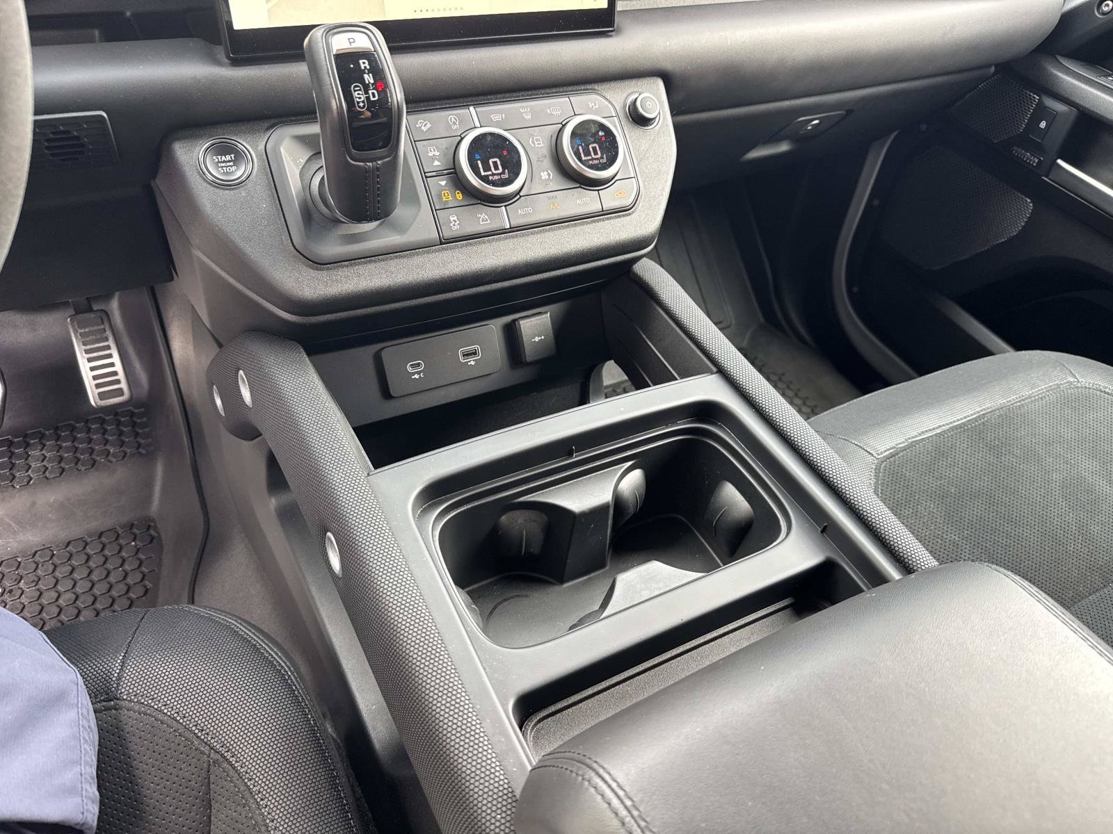 2023 Land Rover Defender V8 - Photo 26