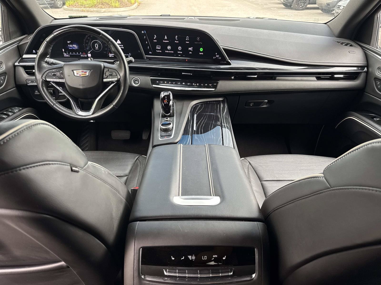 2024 Cadillac Escalade Sport - Photo 17