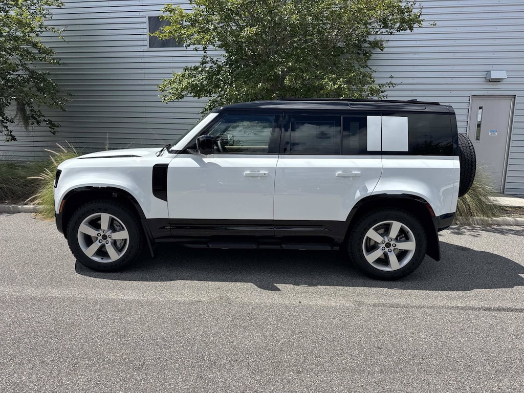 New 2026 Land Rover Defender 110 X-Dynamic SE SUV